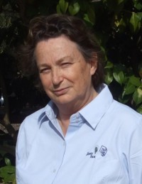 <b class="small-title text-center">Shirley Rawson</b>