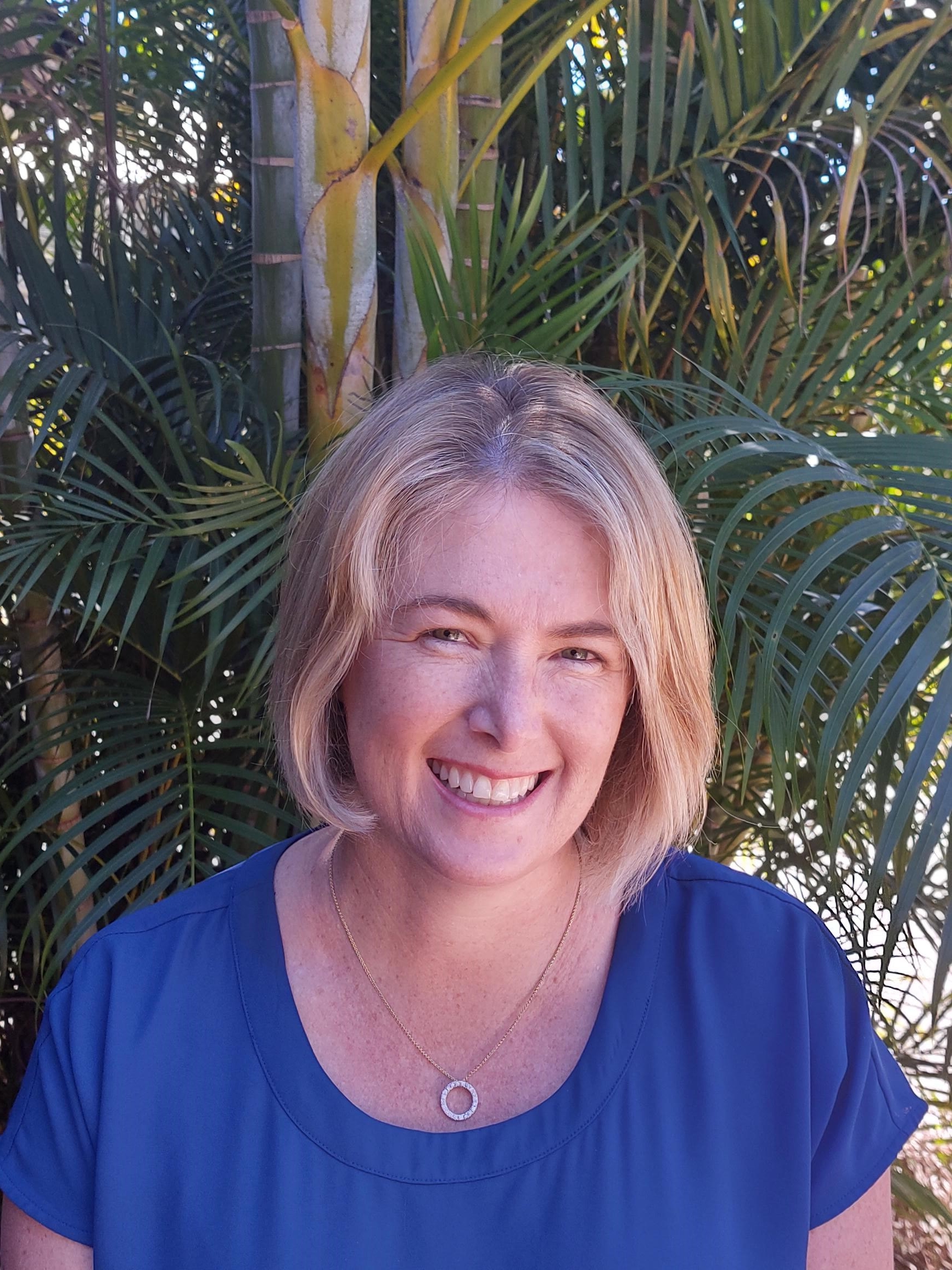 <b class="small-title text-center">KARLA HOBLEY</b>